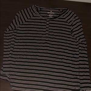 American Eagle Soft & Sexy quarter button up